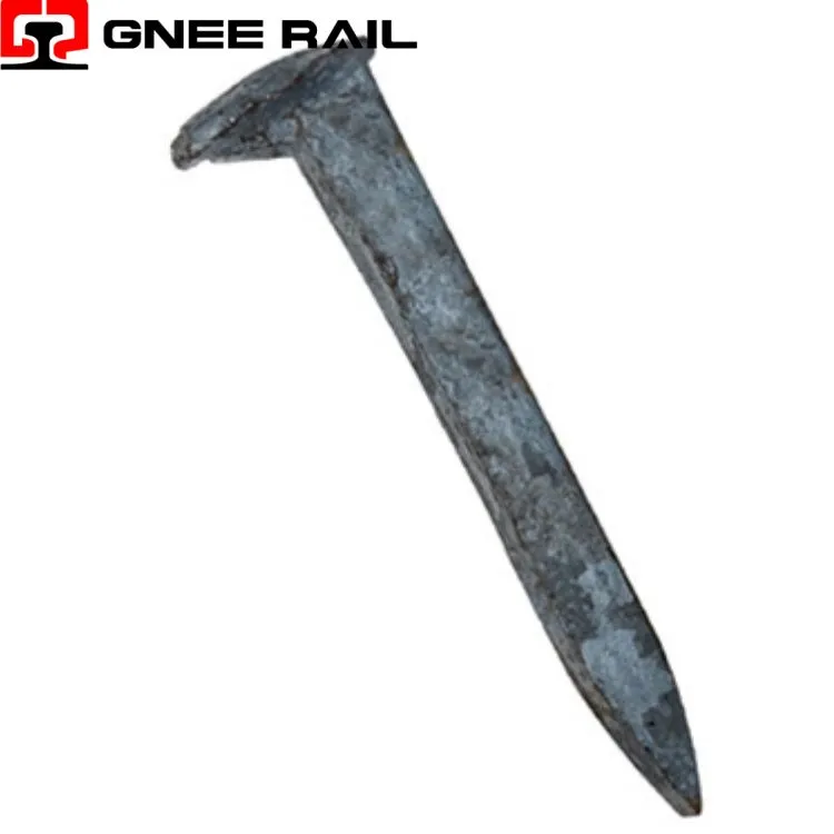 مسامير الكلب المصنوعة من الفولاذ الكربوني